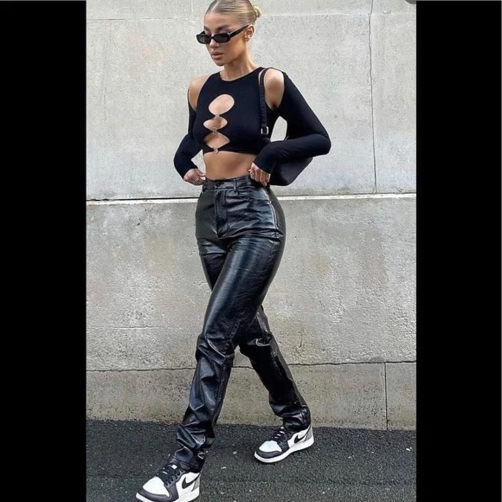 2/30$ I’m the only ones PU pants black